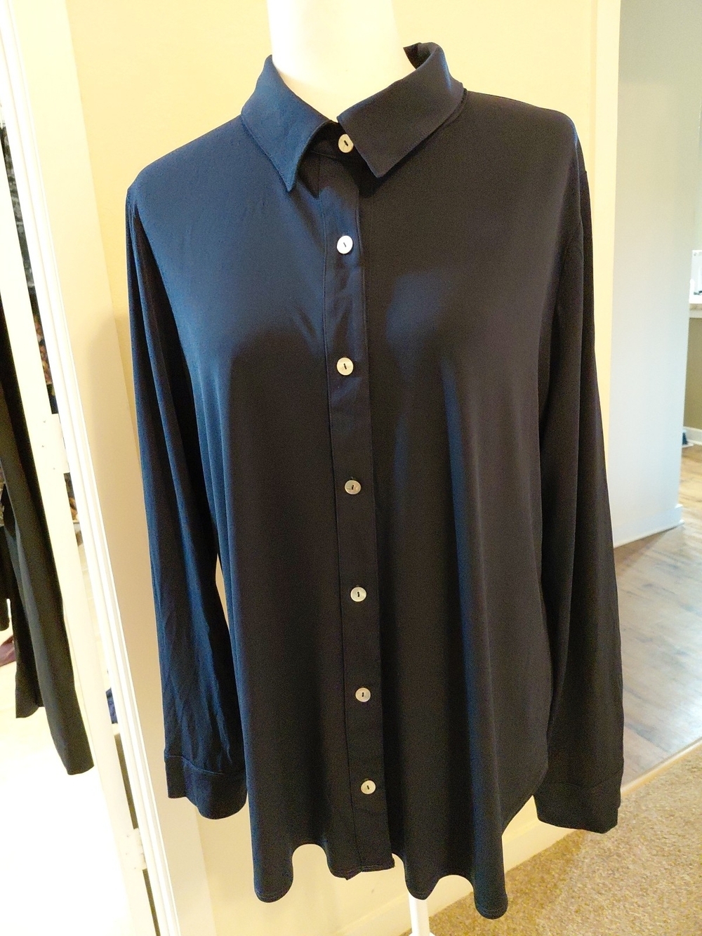 Franne Golde Navy Katherine Buttondown Shirt Size XL Wrinkle Resistant